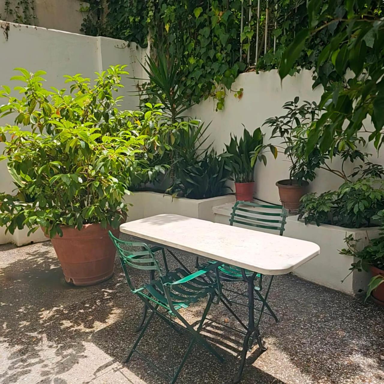 Diocharous Garden Apartment *